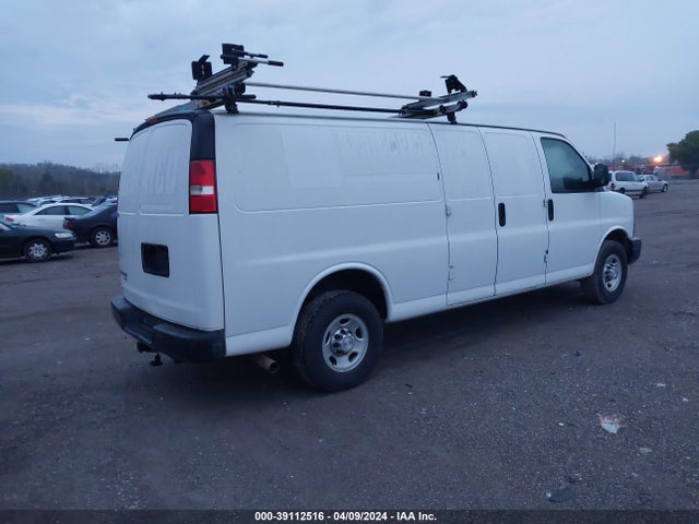 Chevrolet Express 2500 Work Van 2016 1GCWGBFF4G1266476 Image 4