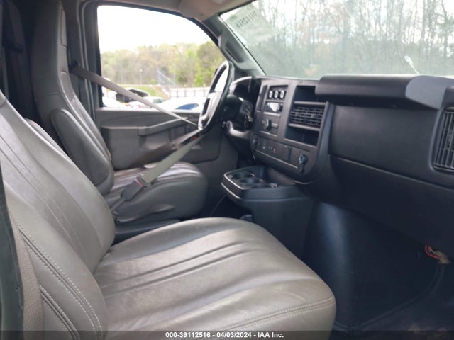 Chevrolet Express 2500 Work Van 2016 1GCWGBFF4G1266476 Image 5