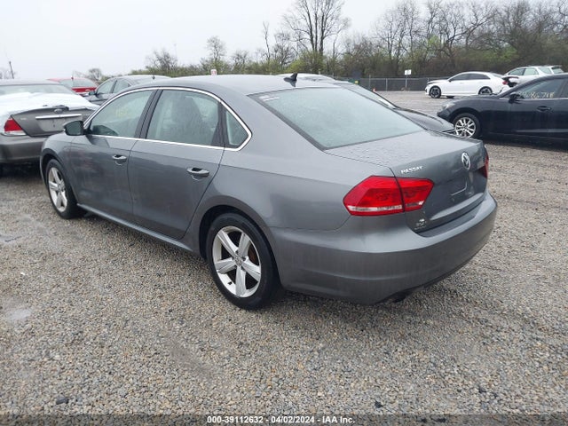 1VWAS7A32FC090661 Volkswagen Passat 1.8t Limited Edition