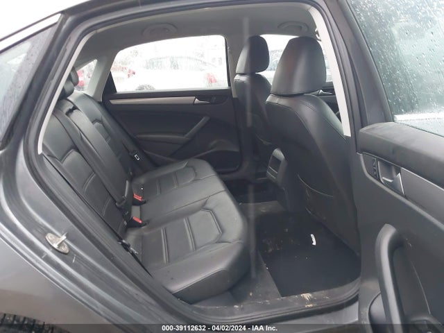 1VWAS7A32FC090661 Volkswagen Passat 1.8t Limited Edition