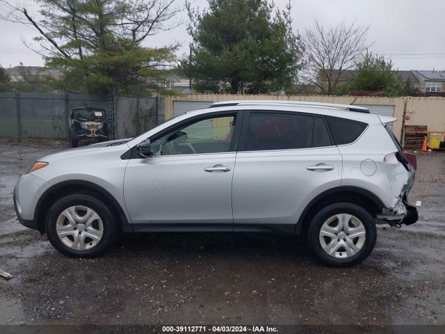 Toyota RAV4 LE 2014 JTMBFREV3ED077669 Image 14