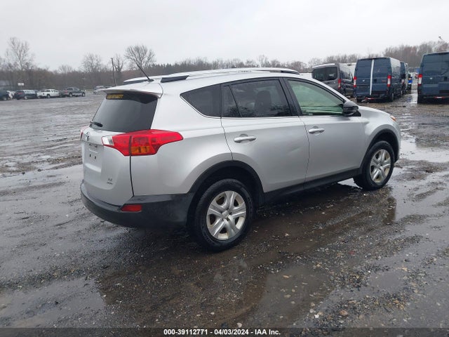 Toyota RAV4 LE 2014 JTMBFREV3ED077669 Image 4