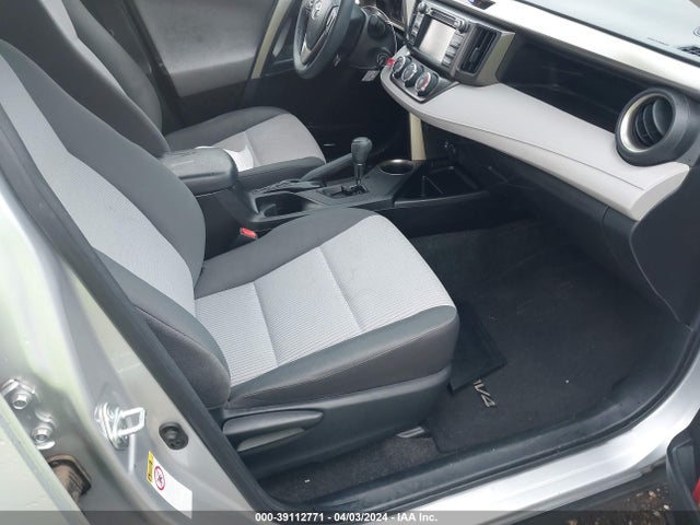Toyota RAV4 LE 2014 JTMBFREV3ED077669 Image 5