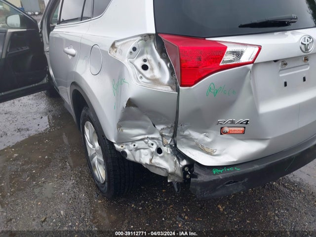 Toyota RAV4 LE 2014 JTMBFREV3ED077669 Image 6