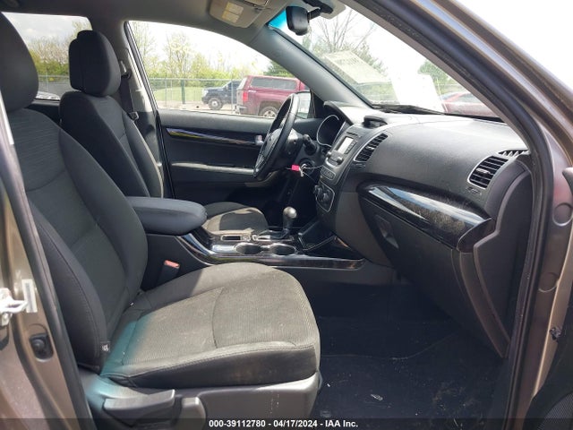 KIA SORENTO LX 2015 5XYKTCA66FG610542 Image 5