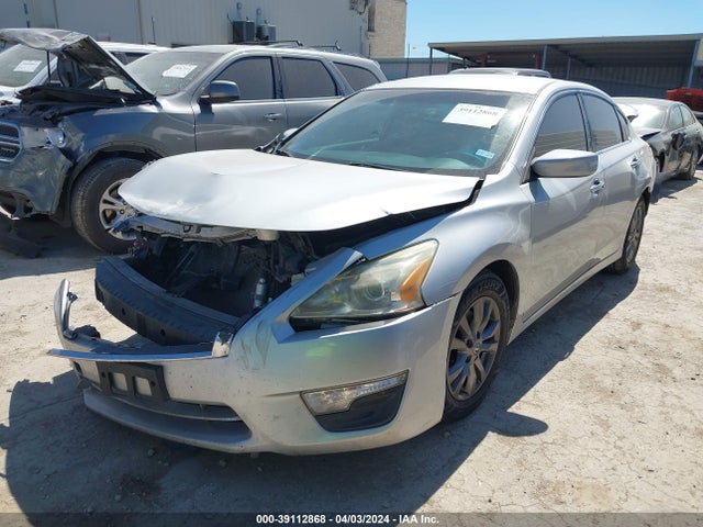 Nissan Altima 2.5 S 2015 1N4AL3APXFC491070 Image 2