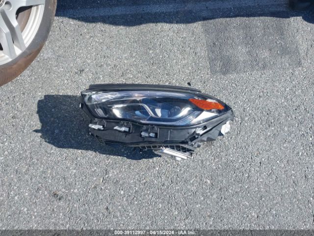W1N4N4GB6NJ396074 Mercedes-Benz GLA 250