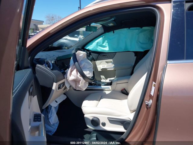 W1N4N4GB6NJ396074 Mercedes-Benz GLA 250