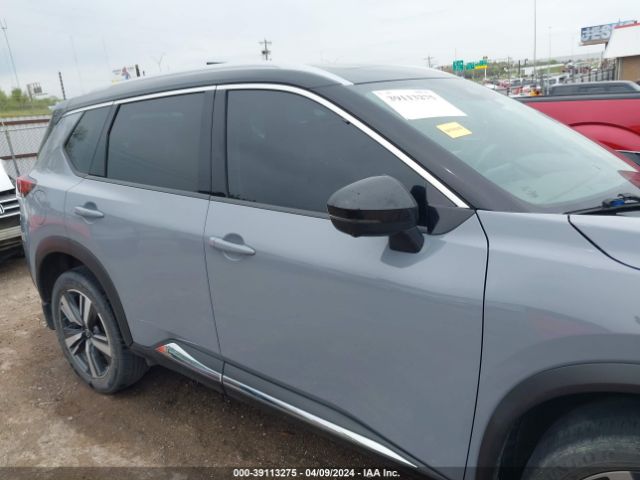 JN8BT3DC3NW119515 Nissan Rogue Platinum Fwd
