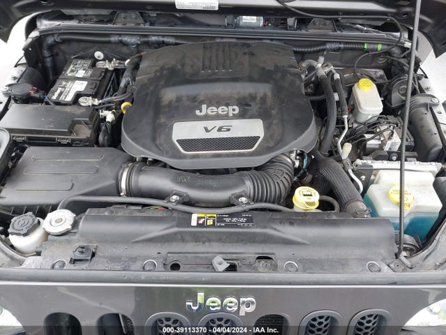 1C4BJWDG0HL513873 Jeep Wrangler Unlimited Sport 4x4