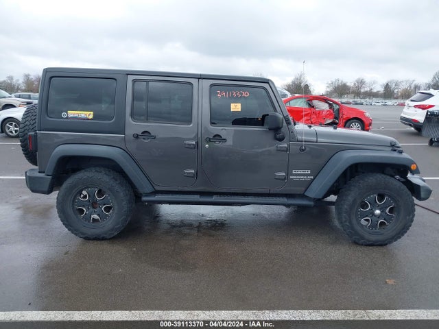 1C4BJWDG0HL513873 Jeep Wrangler Unlimited Sport 4x4