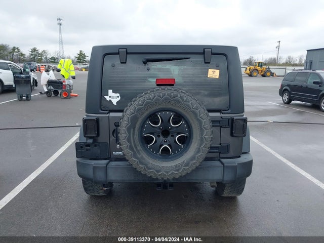 1C4BJWDG0HL513873 Jeep Wrangler Unlimited Sport 4x4