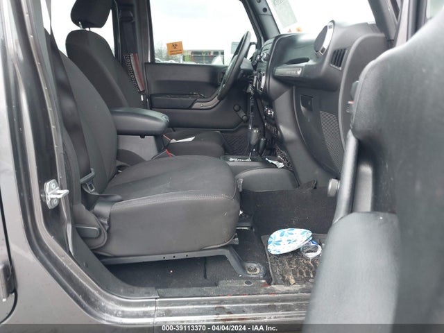 1C4BJWDG0HL513873 Jeep Wrangler Unlimited Sport 4x4
