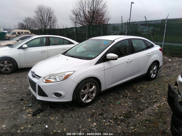 Ford FOCUS SE 2014 1FADP3F23EL226889 Image 2