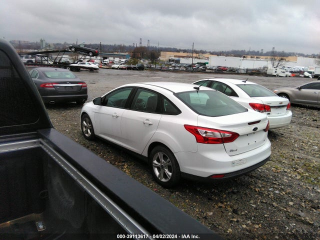 Ford FOCUS SE 2014 1FADP3F23EL226889 Image 3