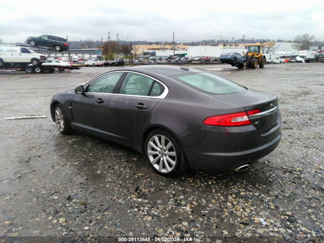 2010 JAGUAR XF SAJWA0GB9ALR50650 Photo 2