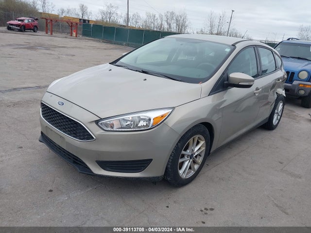 Ford FOCUS SE 2016 1FADP3K2XGL389628 Image 2