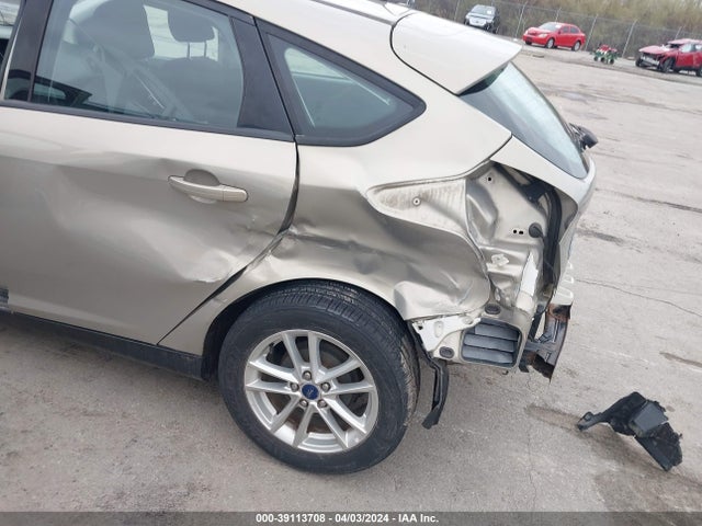 Ford FOCUS SE 2016 1FADP3K2XGL389628 Image 6