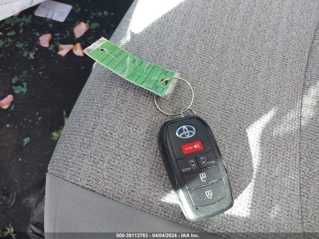 Toyota SIENNA LE 2021 5TDBRKEC3MS004575 Image 11