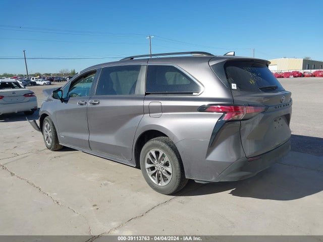 Toyota SIENNA LE 2021 5TDBRKEC3MS004575 Image 3
