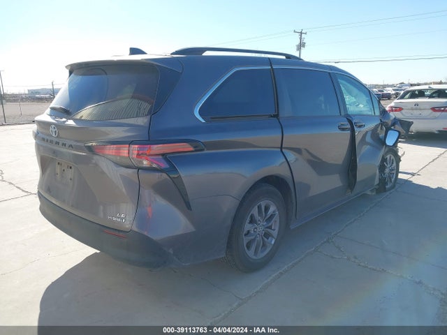 Toyota SIENNA LE 2021 5TDBRKEC3MS004575 Image 4