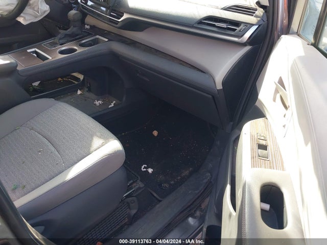 Toyota SIENNA LE 2021 5TDBRKEC3MS004575 Image 5