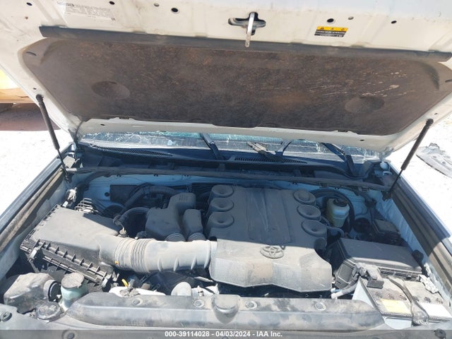 Toyota 4RUNNER SR5 2022 JTEEU5JR8N5258907 Image 10