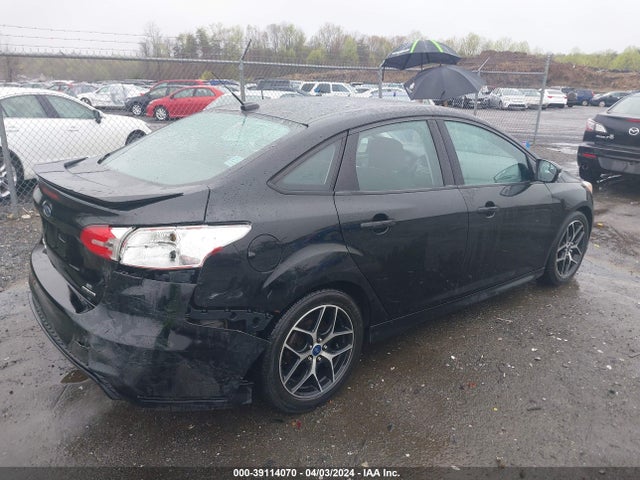 Ford FOCUS SE 2016 1FADP3F27GL244668 Image 4
