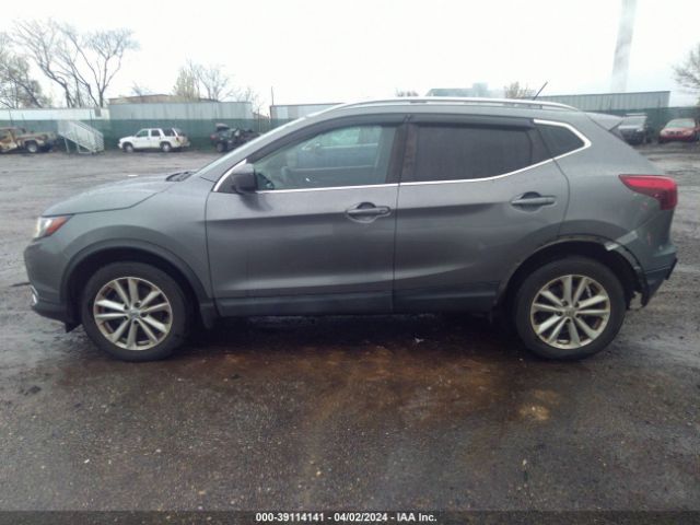 JN1BJ1CR3HW111725 Nissan Rogue Sport Sv
