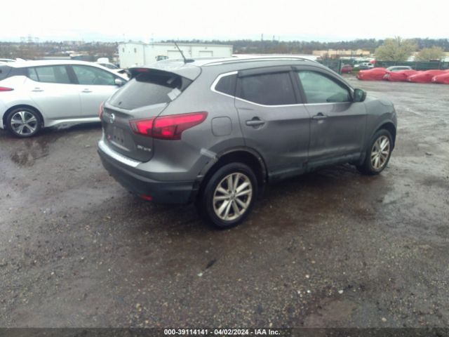 JN1BJ1CR3HW111725 Nissan Rogue Sport Sv