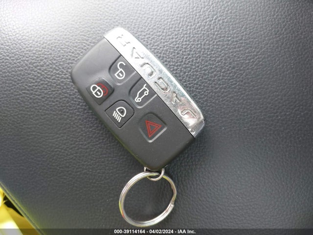 2020 JAGUAR F-PACE SADCJ2FX7LA652319 Photo 10