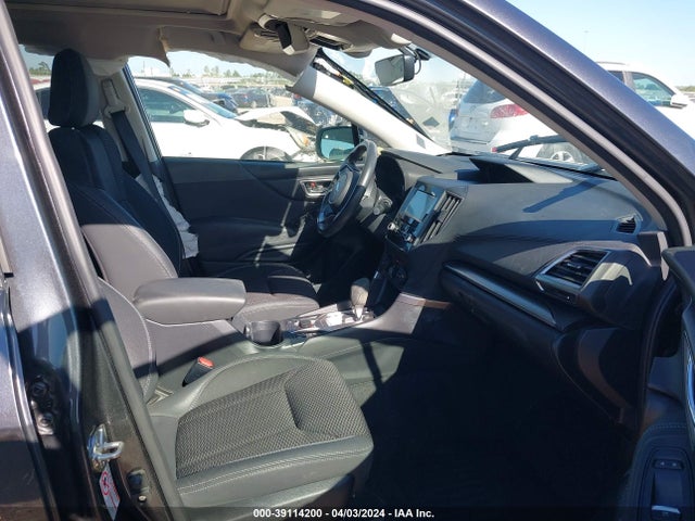 Subaru Forester Premium 2019 JF2SKAEC5KH400718 Image 5