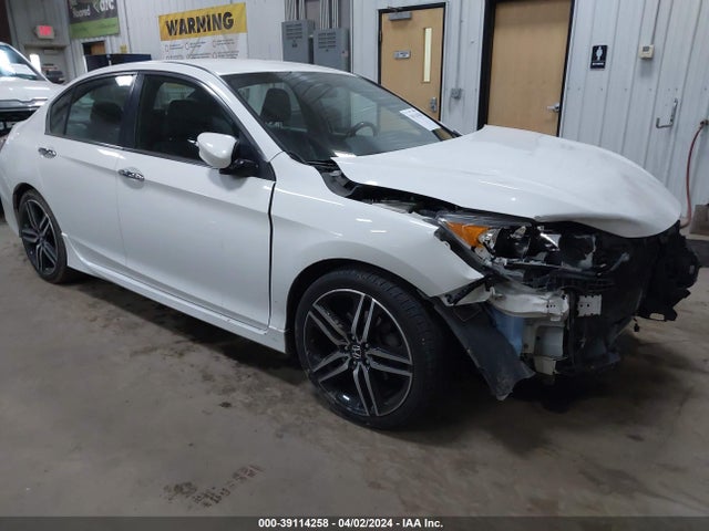 2017 1HGCR2F55HA285318 main image