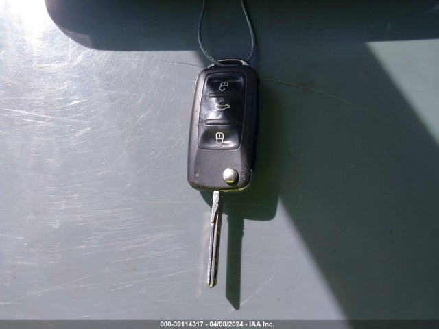 3VWD67AJ9GM361408 Volkswagen Jetta 1.4t Se