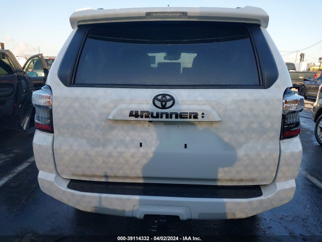 Toyota 4RUNNER SR5 2023 JTEEU5JR8P5302875 Image 16