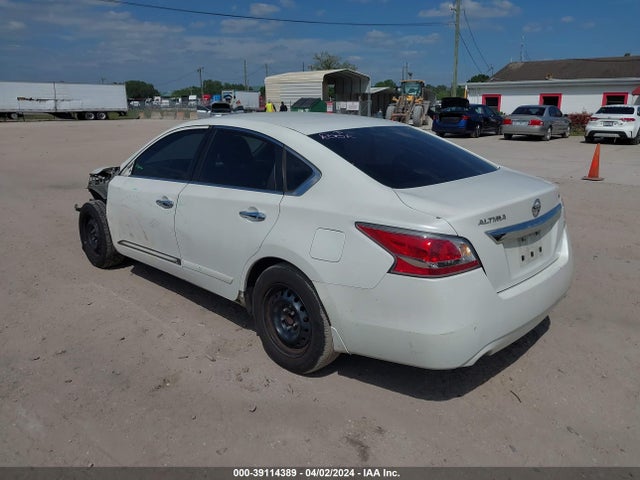 Nissan Altima 2.5 S 2015 1N4AL3AP1FC197301 Image 3