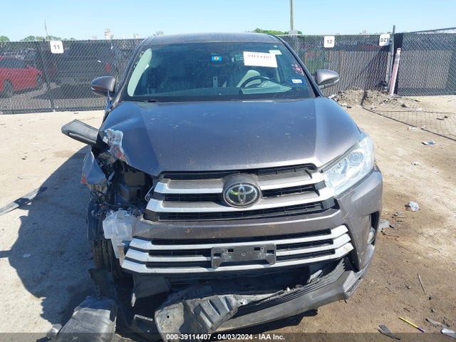 Toyota Highlander Le Plus 2018 5TDZZRFH0JS251047 Image 12