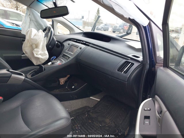 Toyota Prius Four 2015 JTDKN3DU1F1886809 Image 5