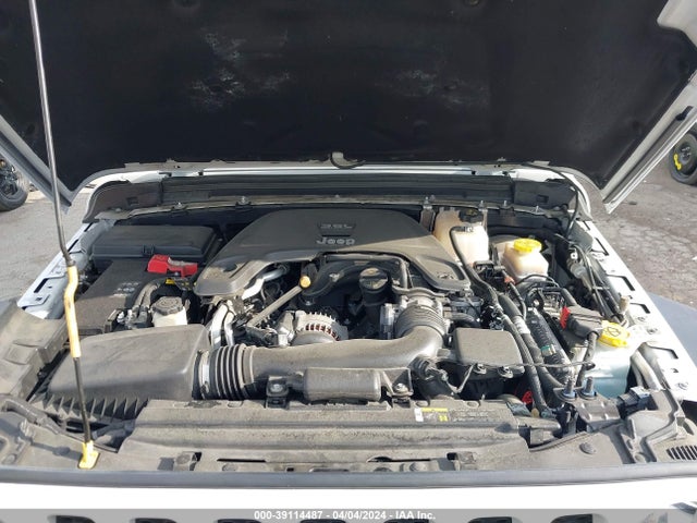 1C4HJXDG9LW216110 Jeep Wrangler Unlimited Sport S 4x4