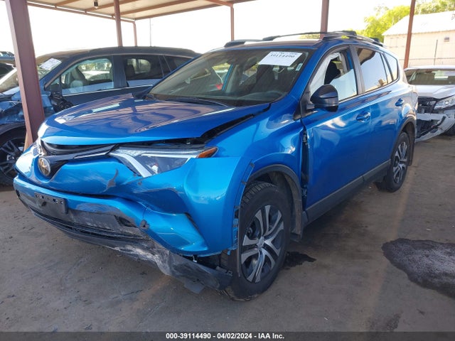 Toyota RAV4 LE 2018 JTMZFREV7JD110486 Image 17
