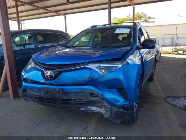 Toyota RAV4 LE 2018 JTMZFREV7JD110486 Image 6