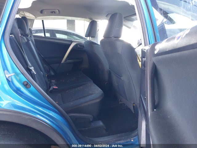 Toyota RAV4 LE 2018 JTMZFREV7JD110486 Image 8