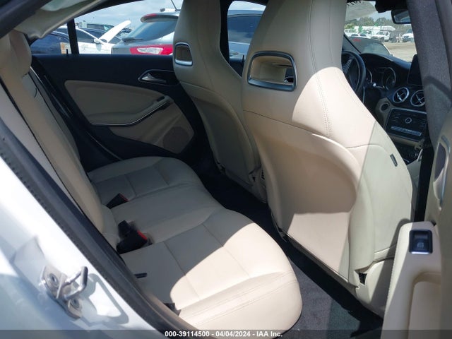 Mercedes-Benz CLA 250 2019 WDDSJ4EB8KN726997 Image 8