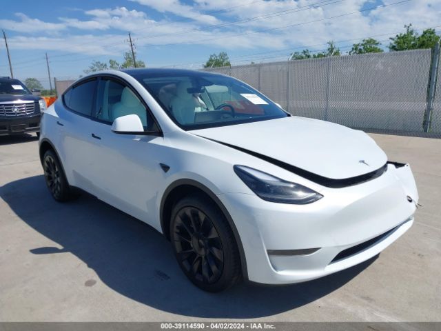 2024 TESLA MODEL Y 7SAYGDEE2RA257735