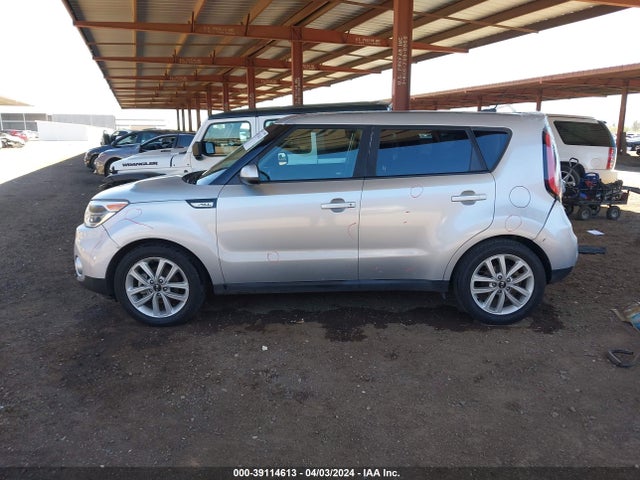 KIA SOUL + 2018 KNDJP3A55J7527651 Image 14