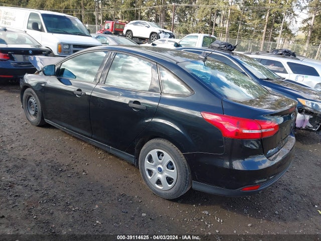 Ford FOCUS S 2015 1FADP3E22FL315288 Image 3