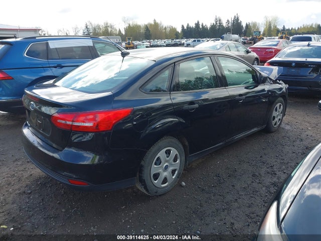 Ford FOCUS S 2015 1FADP3E22FL315288 Image 4
