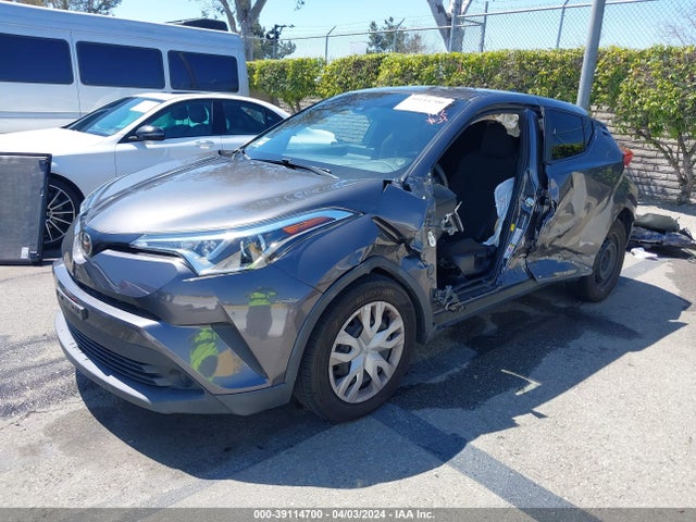 Toyota C-HR LE 2019 JTNKHMBX3K1054341 Image 2