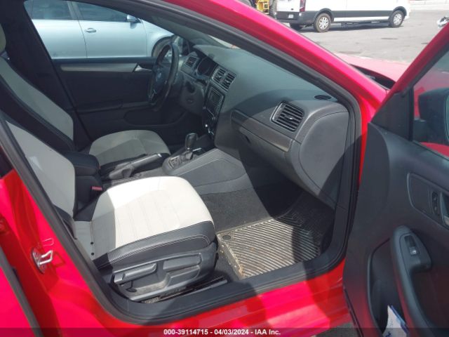 3VWD17AJ2GM303736 Volkswagen Jetta 1.8t Sport