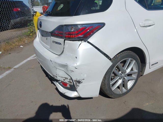 JTHKD5BH2H2287238 Lexus CT 200H